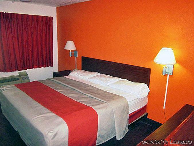 Super 7 Inn By Oyo Tupelo Hwy 178 Buitenkant foto